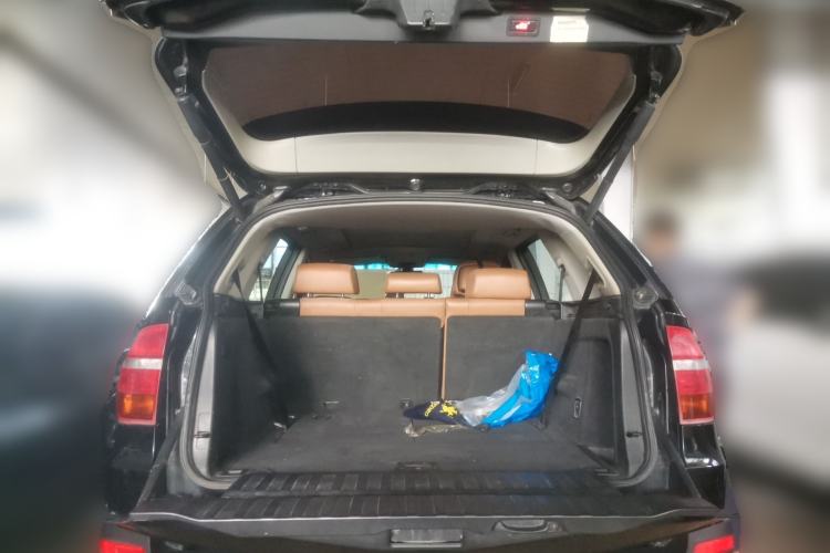 Used BMW X5 2009 xDrive30i Luxury Edition Trunk