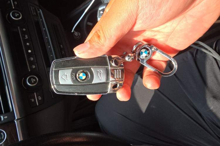 Used BMW X5 2009 xDrive30i Luxury Edition Vehicle Key