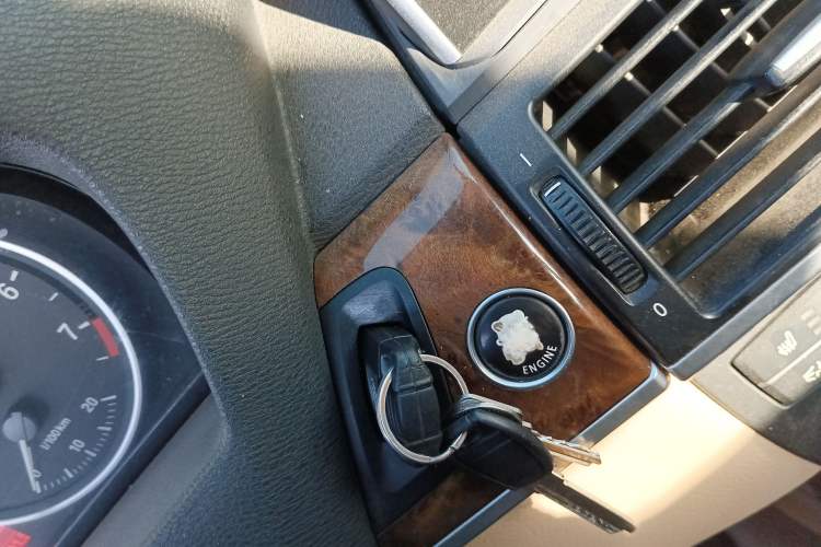 Used BMW X5 2009 xDrive30i Leading Model Vehicle Key