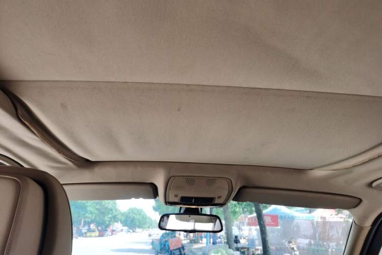 Used BMW X5 2009 xDrive30i Leading Model Headliner