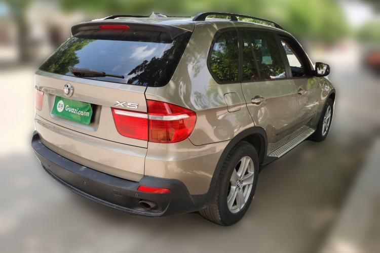 Used BMW X5 2009 xDrive30i Leading Model Rear Right 45 Deg