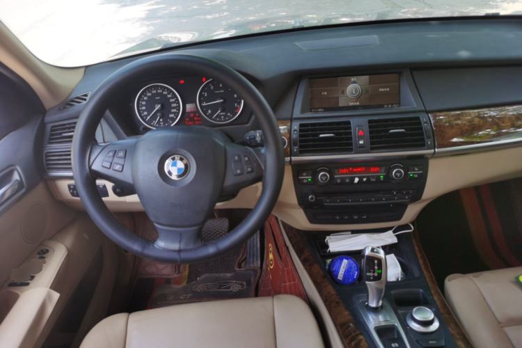 Used BMW X5 2009 xDrive30i Leading Model Steering Wheel