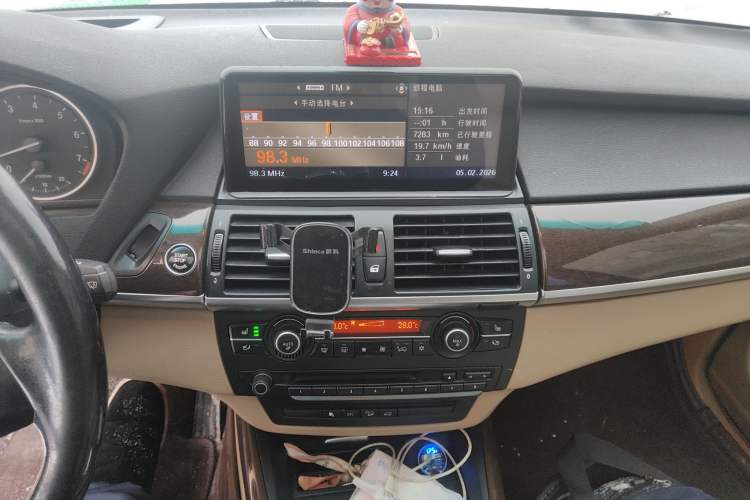 Used BMW X5 2009 xDrive30i Luxury Edition Audio And AC Panel