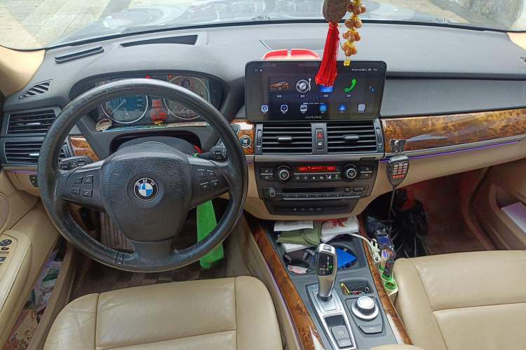 Used BMW X5 2009 xDrive30i Luxury Edition Center Console