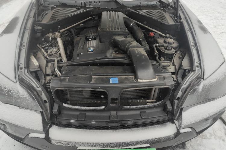Used BMW X5 2009 xDrive30i Luxury Edition Engine Bay