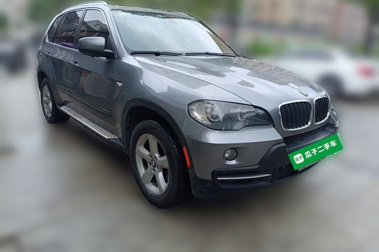 Used BMW X5 2009 xDrive30i Luxury Edition Front Right 45 Deg