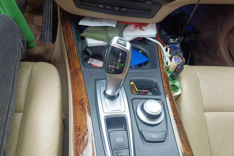 Used BMW X5 2009 xDrive30i Luxury Edition Gear Lever