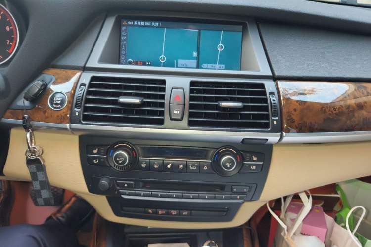 Used BMW X5 2009 xDrive30i Leading Model Audio And AC Panel