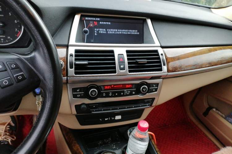 Used BMW X5 2009 xDrive30i Luxury Edition Audio And AC Panel