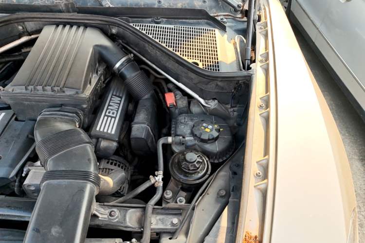 Used BMW X5 2009 xDrive30i Leading Model Engine Bay Left