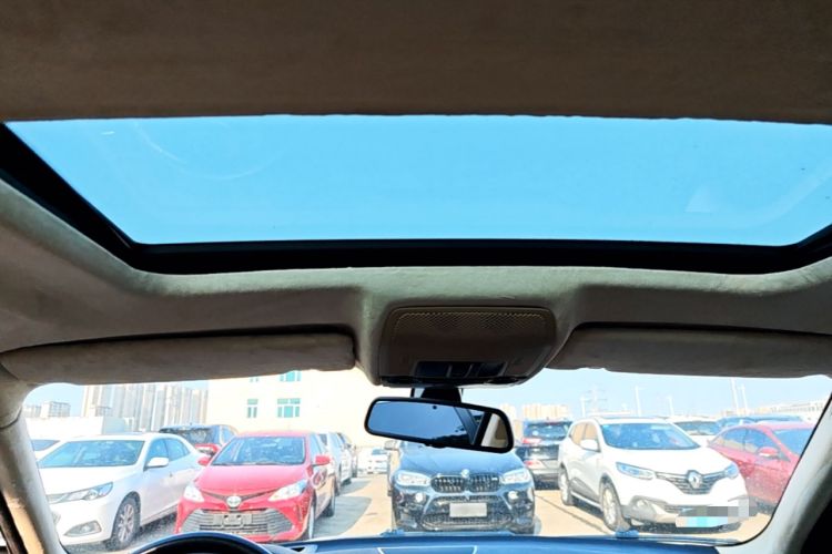 Used BMW X5 2009 xDrive30i Leading Model Headliner