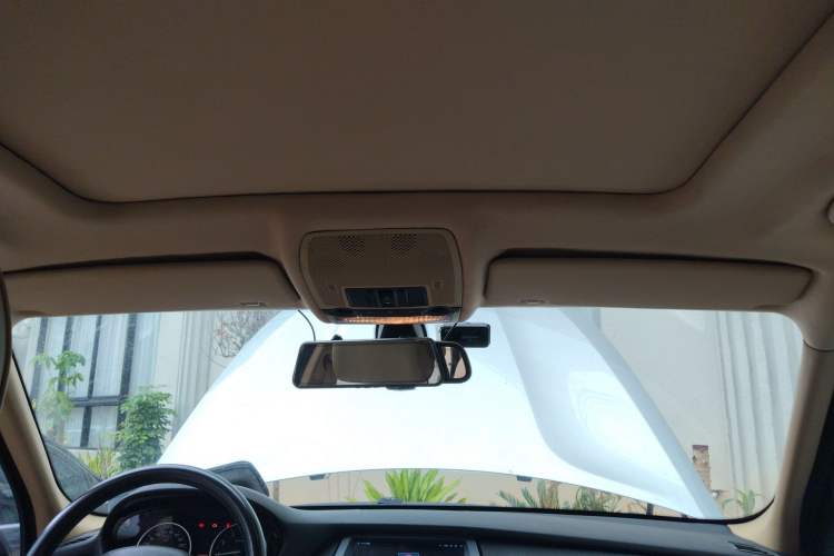Used BMW X5 2009 xDrive30i Leading Model Headliner