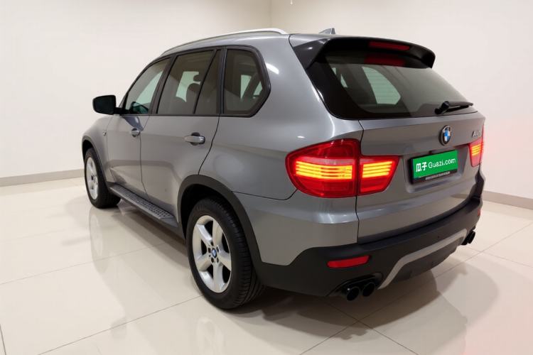 Used BMW X5 2009 xDrive30i Luxury Edition Rear Left 45 Deg