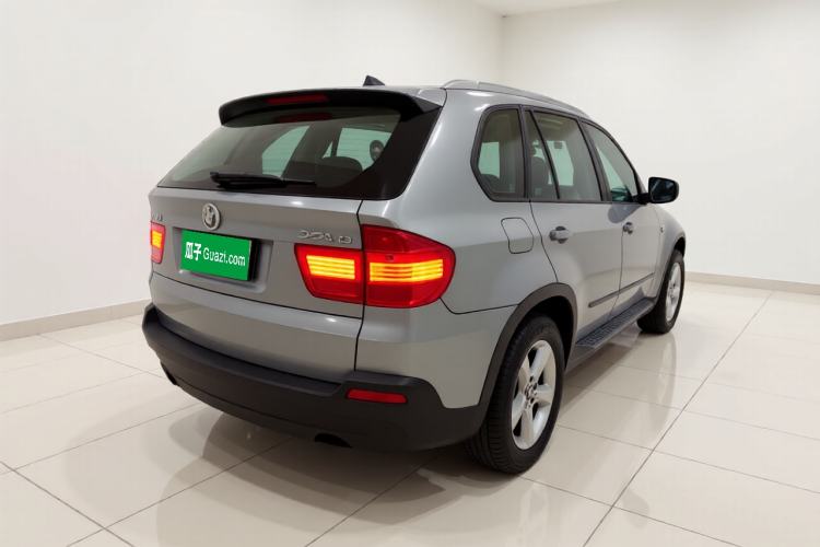 Used BMW X5 2009 xDrive30i Luxury Edition Rear Right 45 Deg