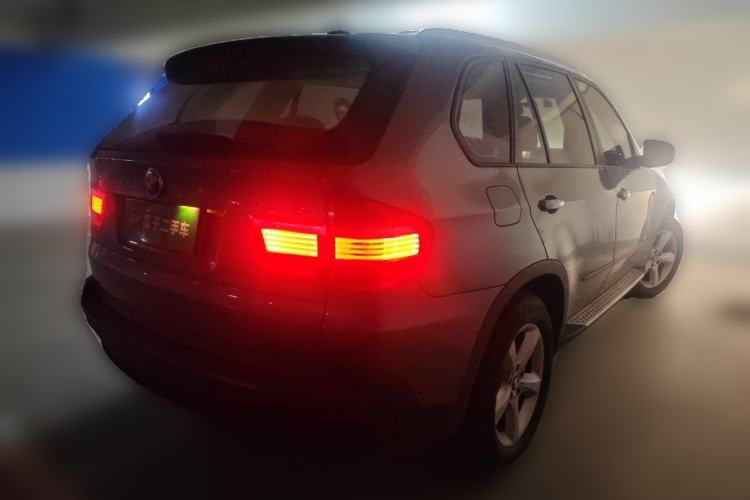 Used BMW X5 2009 xDrive30i Luxury Edition Rear Right 45 Deg