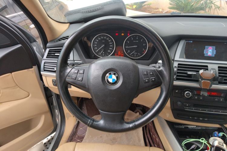 Used BMW X5 2009 xDrive30i Leading Model Steering Wheel