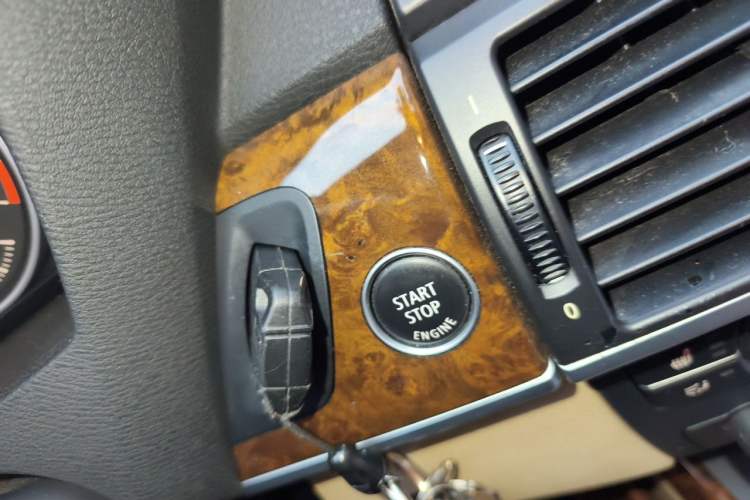 Used BMW X5 2009 xDrive30i Leading Model Vehicle Key