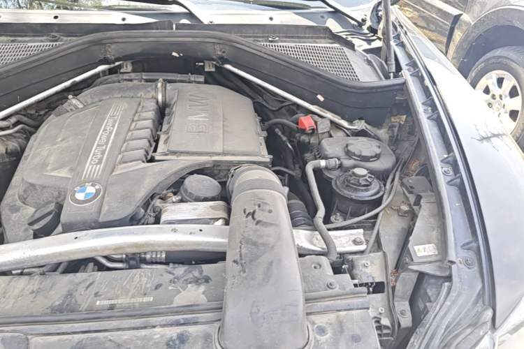 Used BMW X5  Engine Bay Left