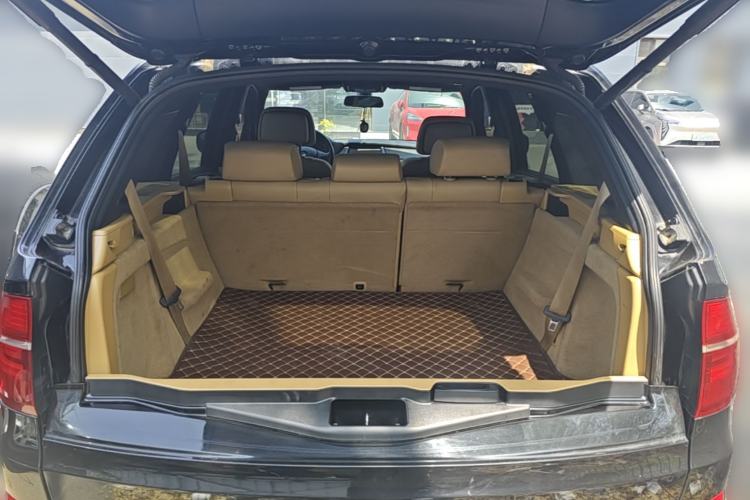 Used BMW X5  Trunk