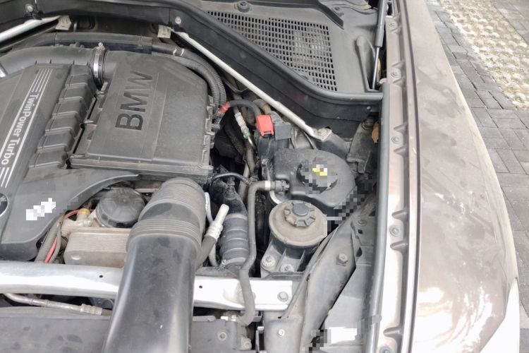 Used BMW X5  Engine Bay Left
