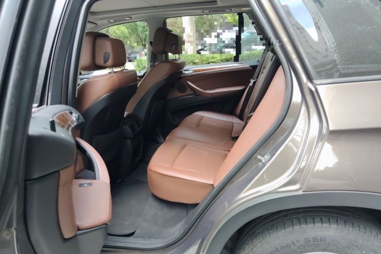 Used BMW X5  Left Rear Seat