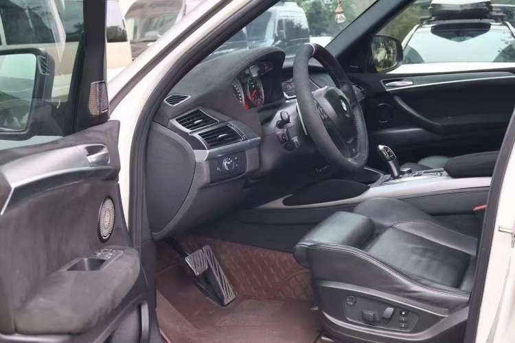 Used BMW X5 2010 X5 M Interior 2