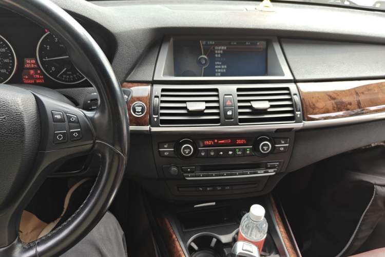 Used BMW X5 2011 xDrive35i U.S. specification Audio And AC Panel