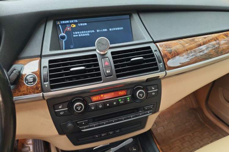 Used BMW X5 2011 xDrive35i Luxury Model Audio And AC Panel