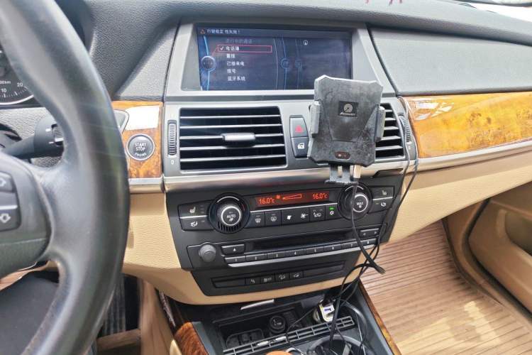 Used BMW X5 2011 xDrive35i Luxury Model Audio And AC Panel