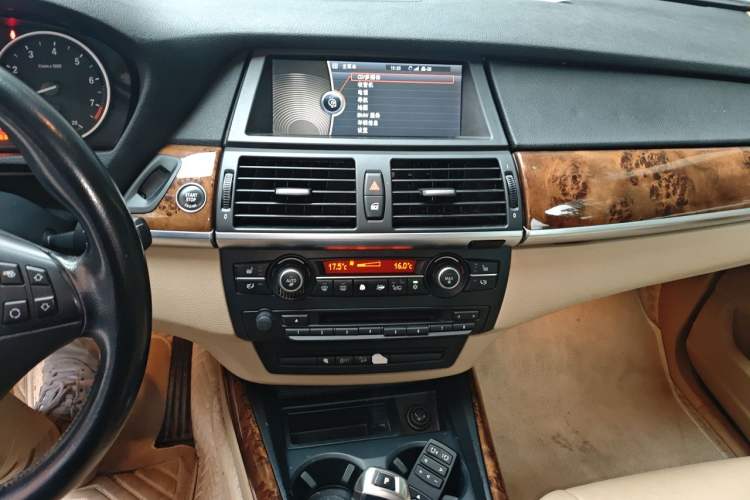 Used BMW X5 2011 xDrive35i Luxury Model Audio And AC Panel