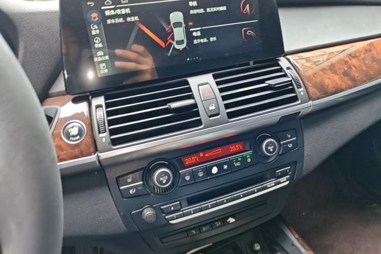 Used BMW X5  Audio And AC Panel