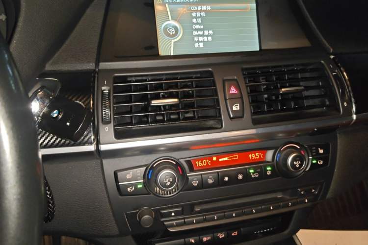 Used BMW X5 2011 xDrive35i Leading Model Audio And AC Panel