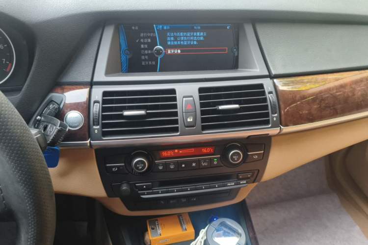 Used BMW X5  Audio And AC Panel