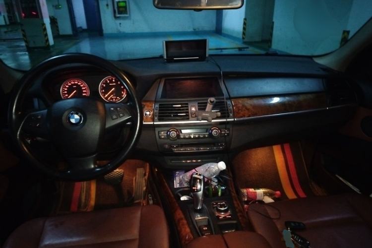 Used BMW X5 2011 xDrive35i Leading Model Center Console