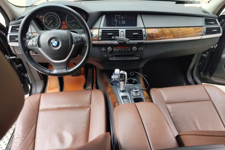 Used BMW X5 2011 xDrive35i Luxury Model Center Console