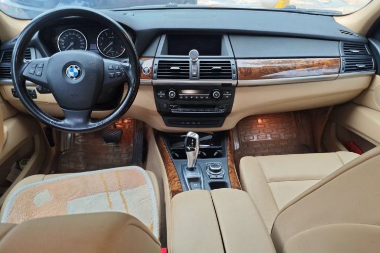 Used BMW X5 2011 xDrive35i Luxury Model Center Console