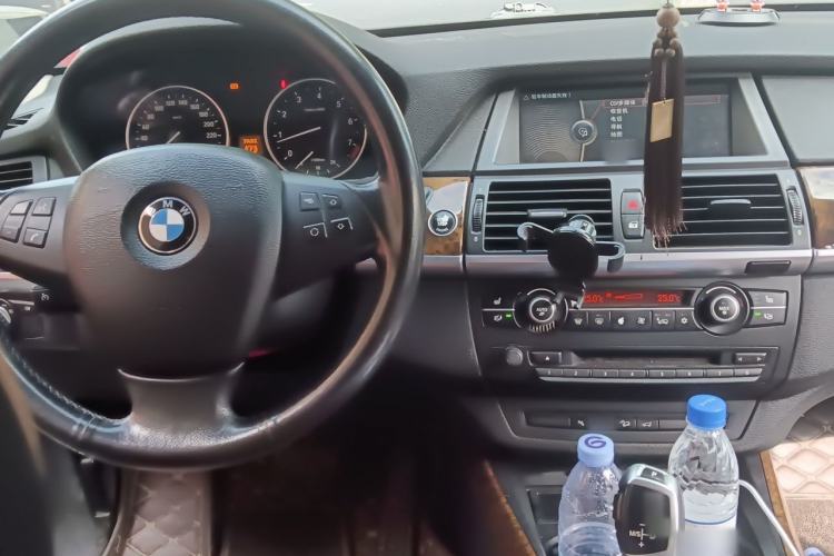 Used BMW X5 2011 xDrive35i Leading Model Center Console