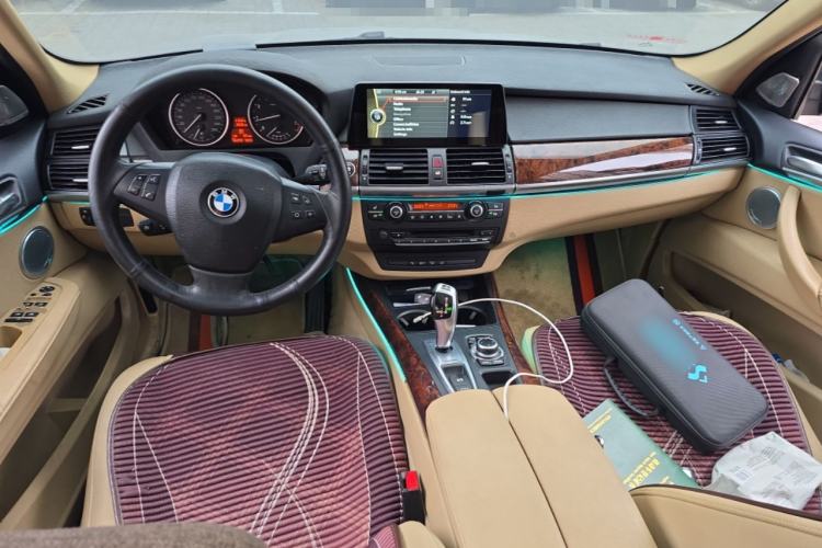 Used BMW X5 2011 xDrive35i Leading Model Center Console