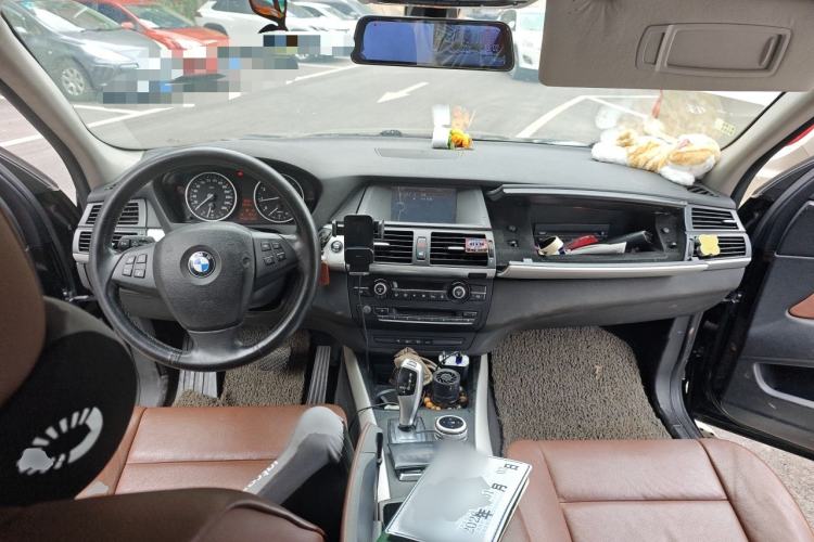 Used BMW X5 2011 xDrive35i Leading Model Center Console
