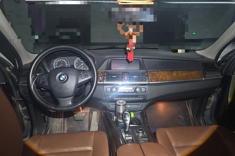 Used BMW X5 2011 xDrive35i Leading Model Center Console