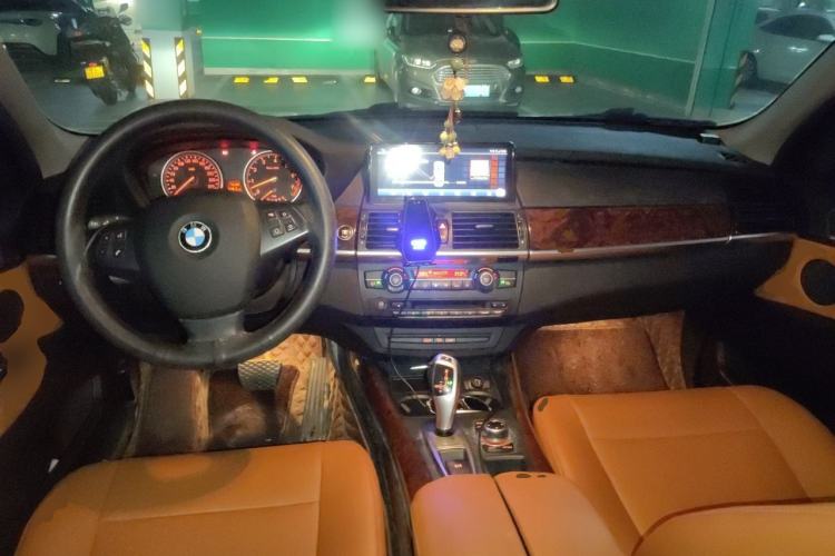 Used BMW X5 2011 xDrive35i Leading Model Center Console