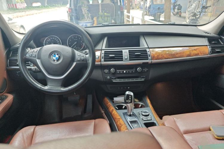 Used BMW X5 2011 xDrive35i Luxury Edition Center Console
