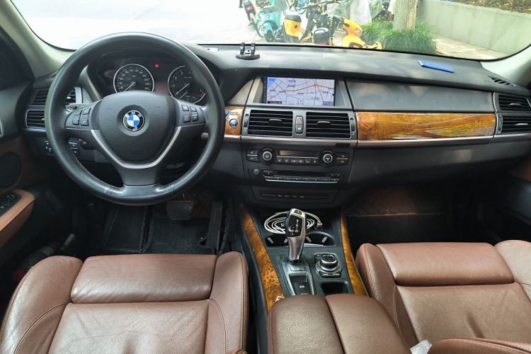 Used BMW X5 2011 xDrive35i Luxury Edition Center Console