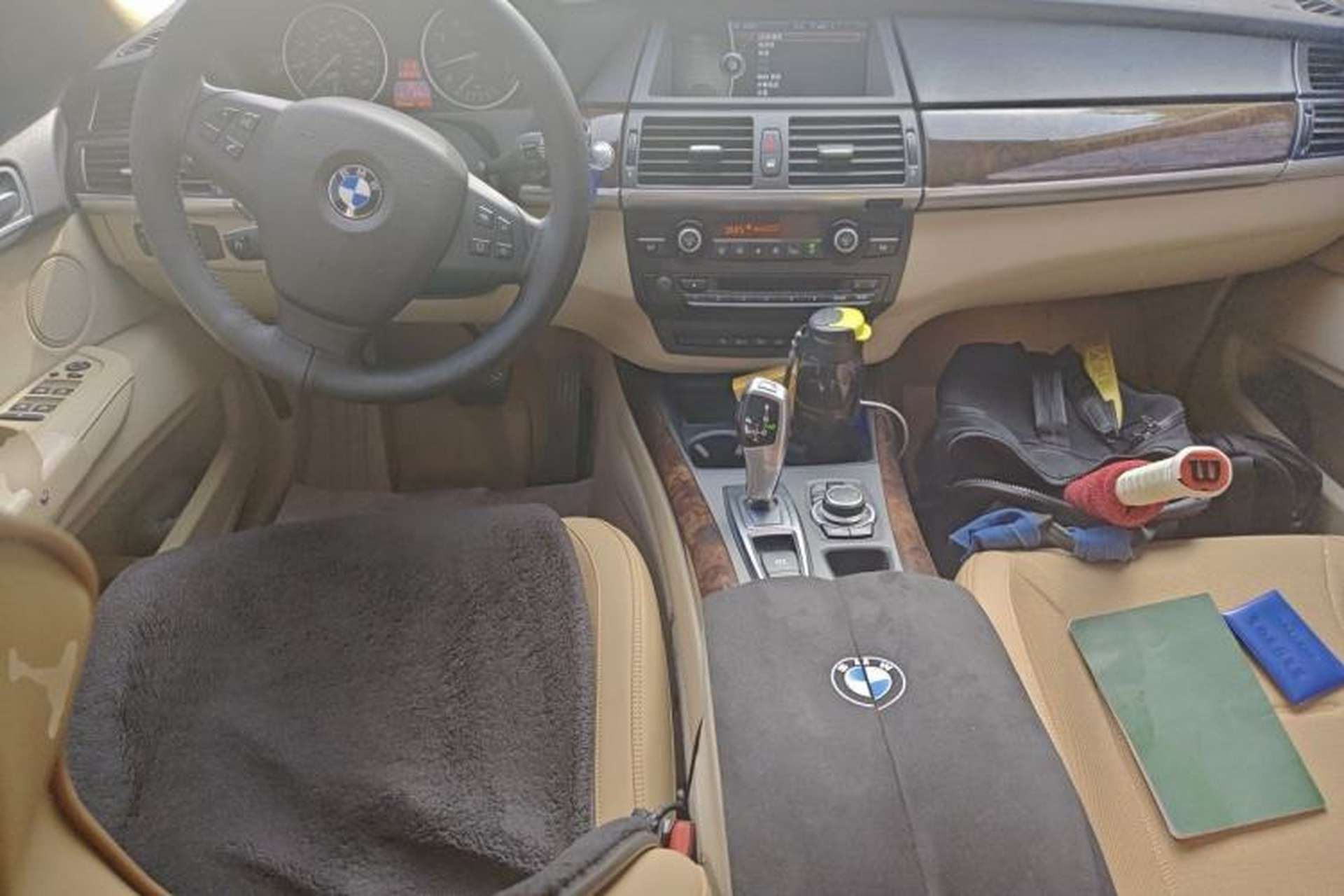 Used BMW X5  Center Console