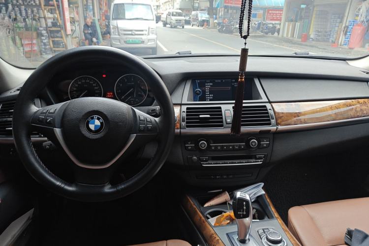 Used BMW X5 2011 xDrive35i Luxury Edition Center Console