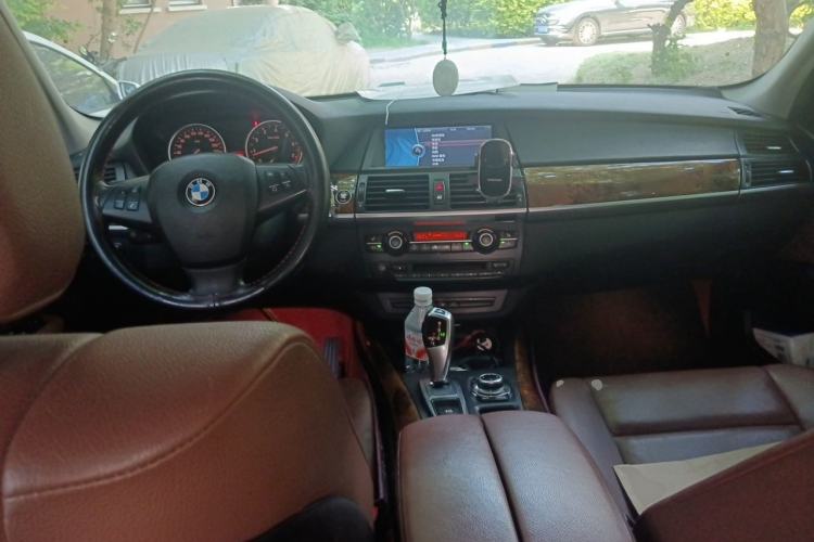 Used BMW X5 2011 xDrive35i Leading Model Center Console