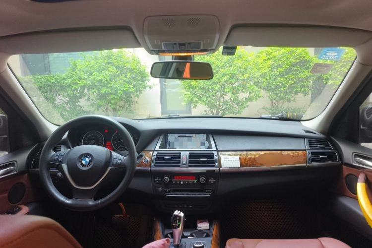 Used BMW X5 2011 xDrive35i Luxury Model Center Console