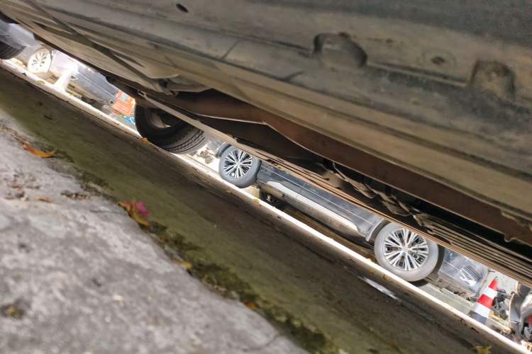 Used BMW X5 2011 xDrive35i Leading Model Chassis Front Right