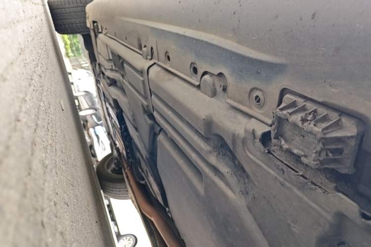 Used BMW X5  Chassis Rear Left