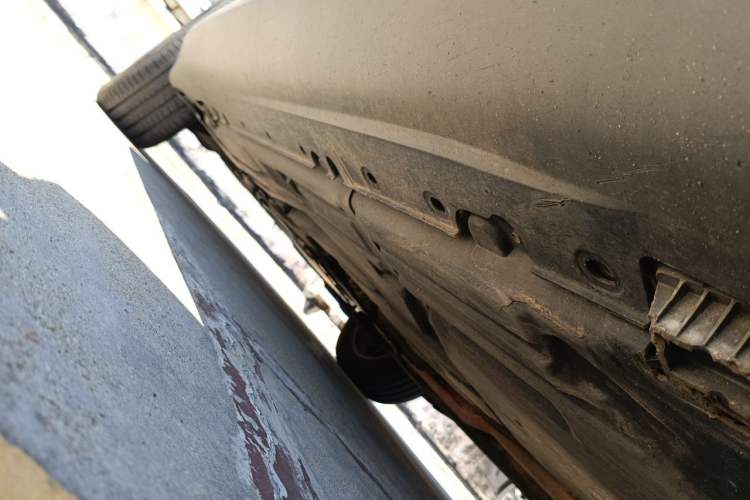 Used BMW X5 2011 xDrive35i Middle East version 5-seater Chassis Rear Left